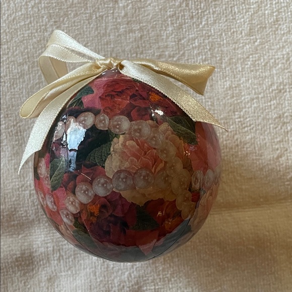 Vintage set of 11 Victorian Hearts and Spheres - Picture 12 of 15